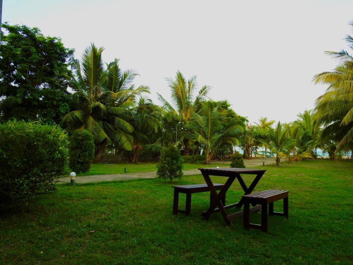 Aqua Marine Beach Hotel Kalkudah  Zewnętrze zdjęcie